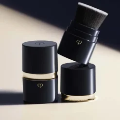 Clé de Peau Beauté Portable Brush PENNELLO FONDOTINTA