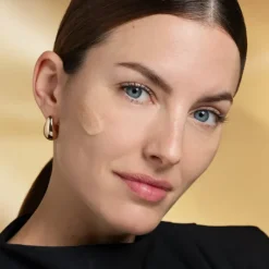 Clé de Peau Beauté Precious Gold Vitality Serum
