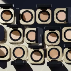 Clé de Peau Beauté Radiant Cushion Foundation Natural