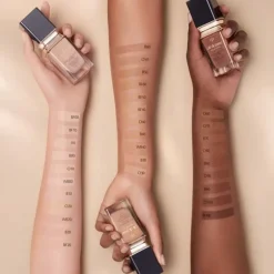 Clé de Peau Beauté Radiant Fluid Foundation Natural
