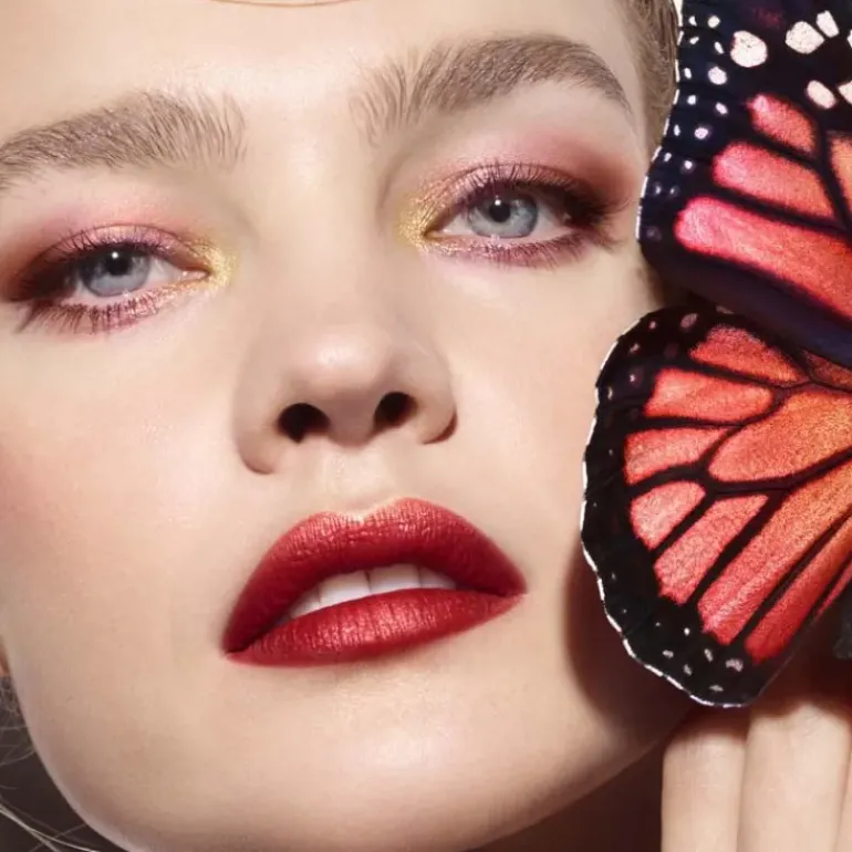 Le Teinte de Rouge à Lèvres Rouge Luxurious Velvet Metal G De Guerlain