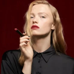 Rouge Pur Couture The Slim Velvet Radical