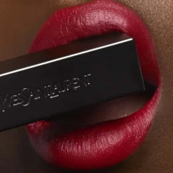 Rouge Pur Couture The Slim Velvet Radical