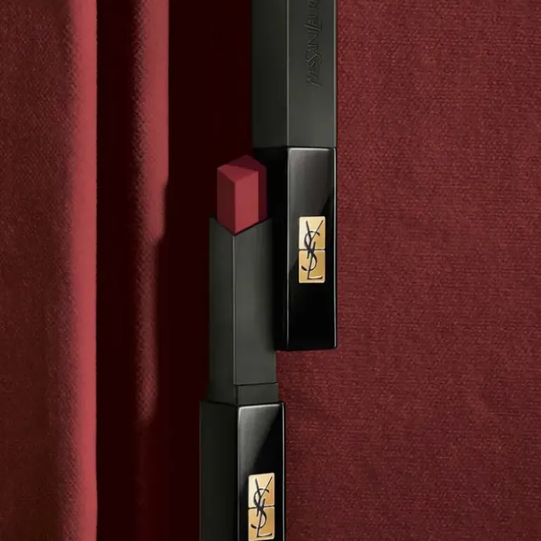 Rouge Pur Couture The Slim Velvet Radical
